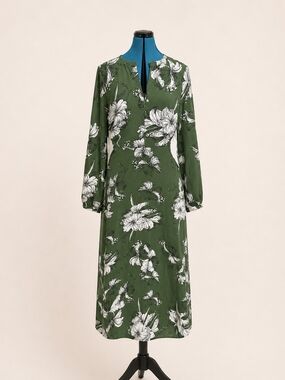 Promesa Green and White Floral Long Sleeve Midi Dress